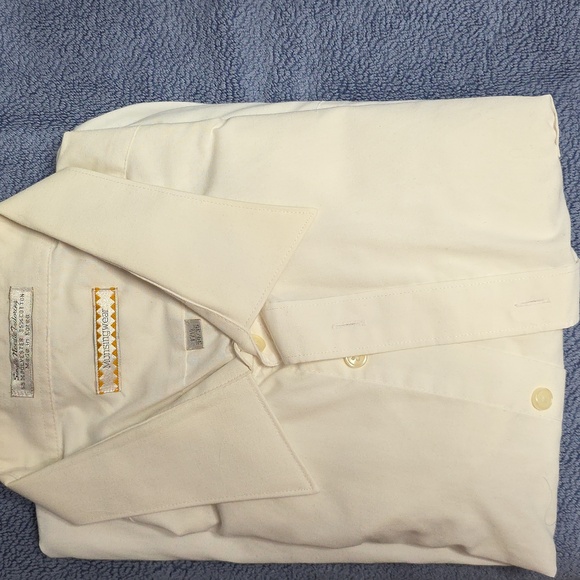 Bundle of 4 Men's Assorted Color Long Sleeve Dress Shirt Set - Picture 5 of 5